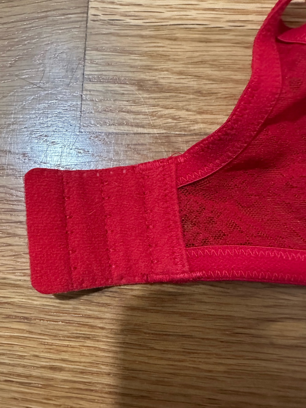 2 - Natori Pretty Smooth Lace T-Shirt Bra - Red and Black - Picture 7 of 8